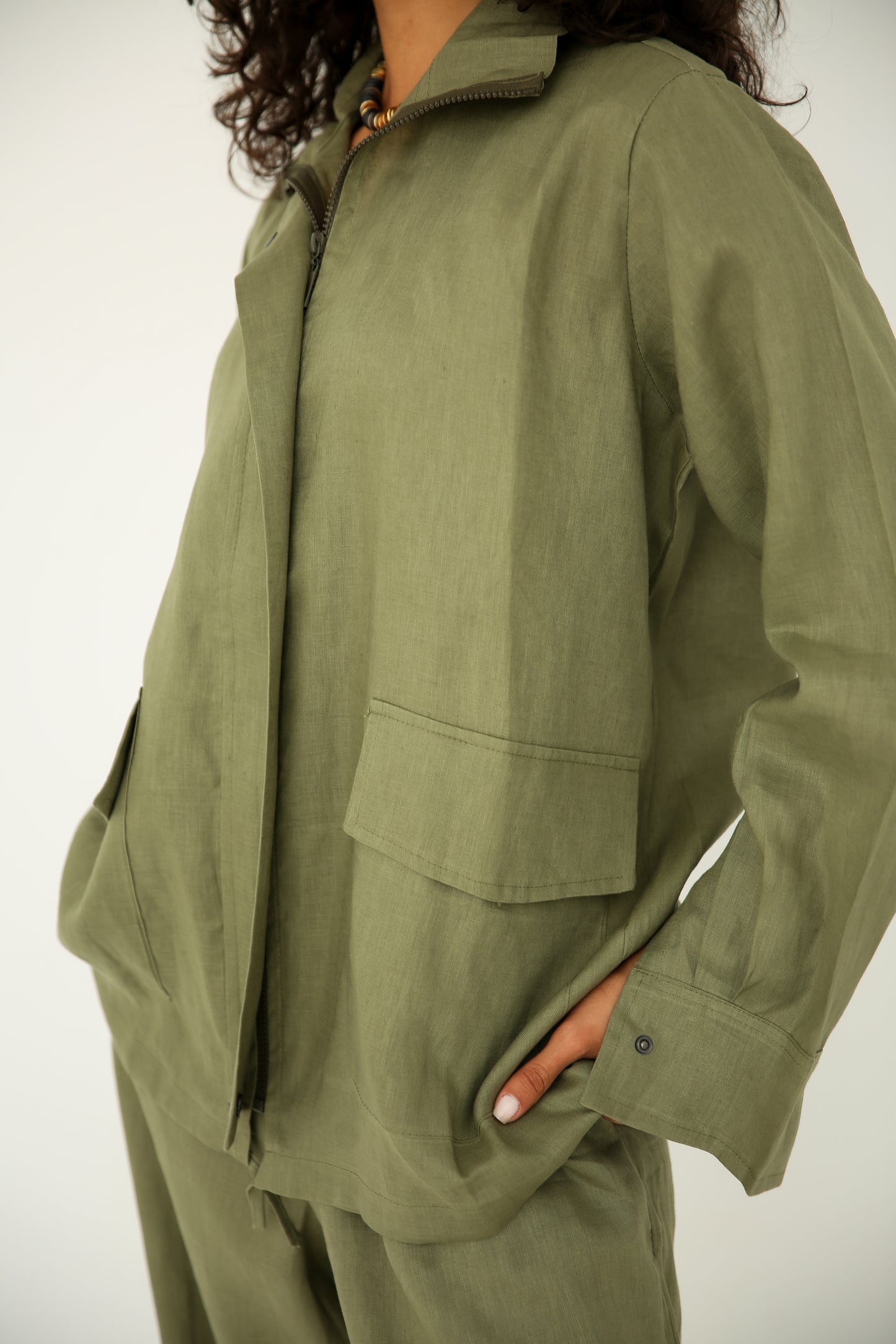Pure linen set in olive green