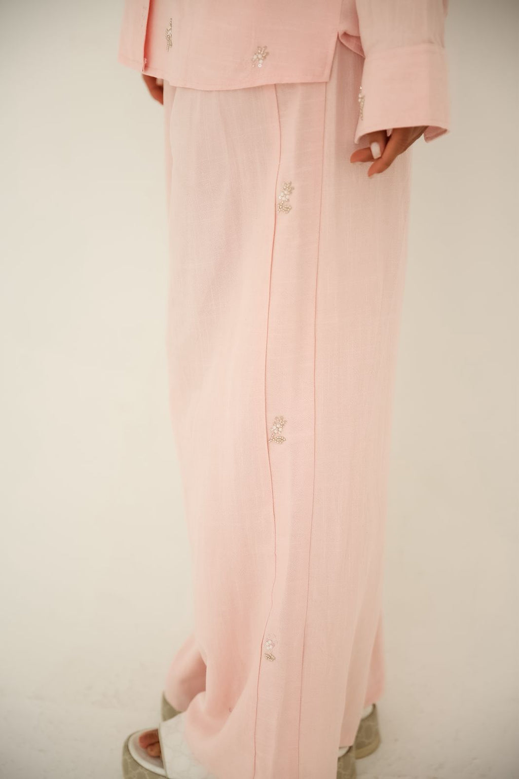 Soft washed linen set With handmade embroidery in Pink